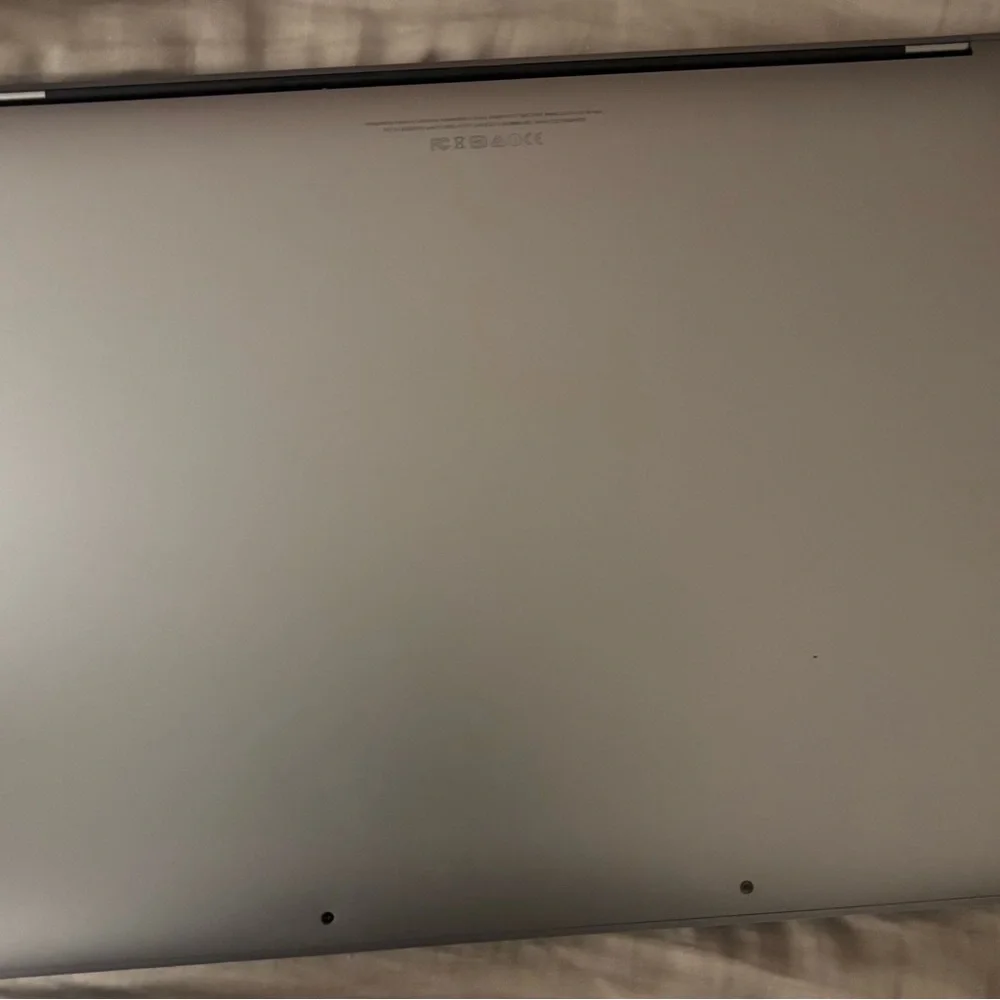 Apple MacBook Pro - Gray